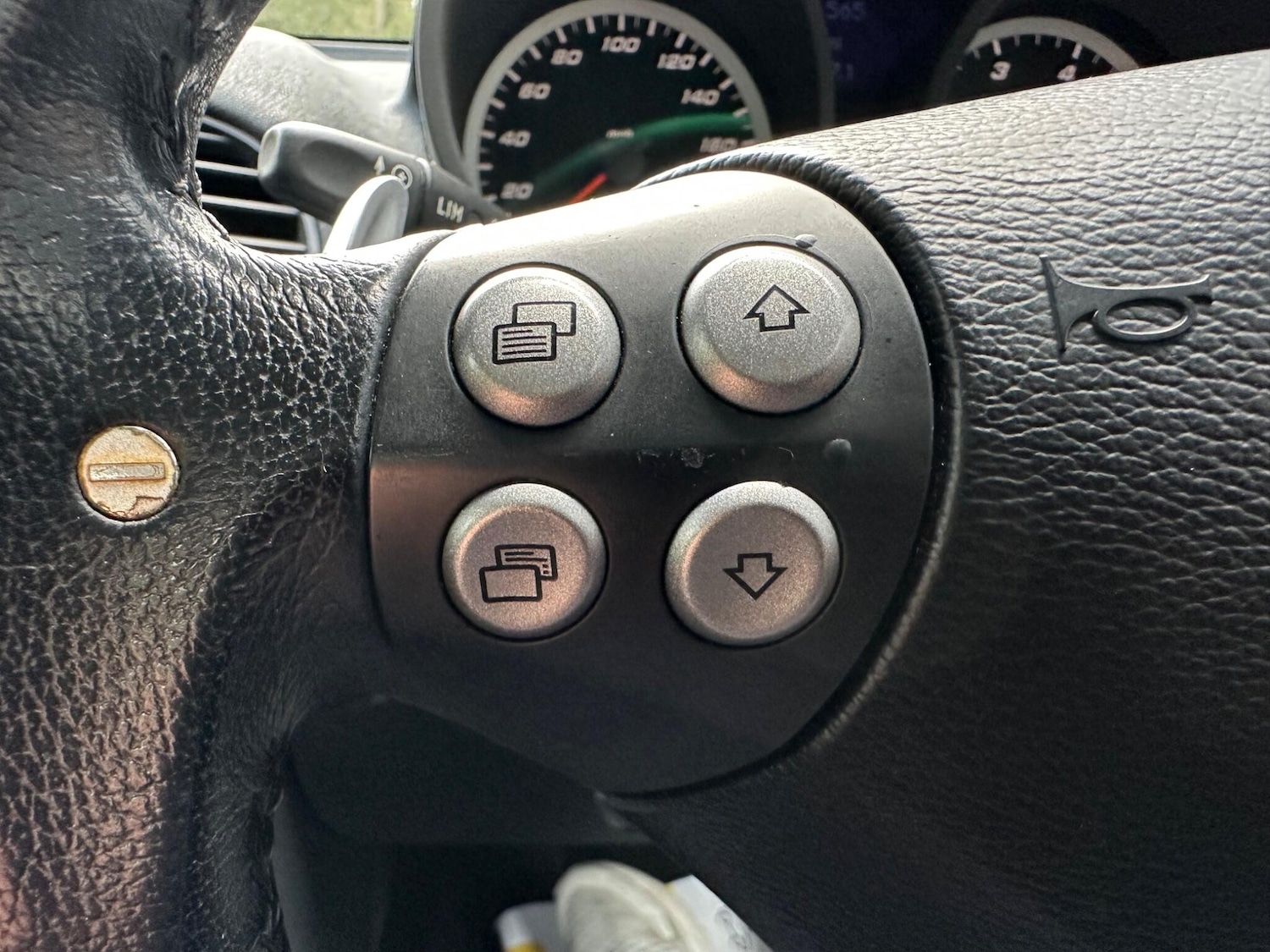 Used Mercedes-Benz SLK 2005 for sale - 77637764: Photo 32