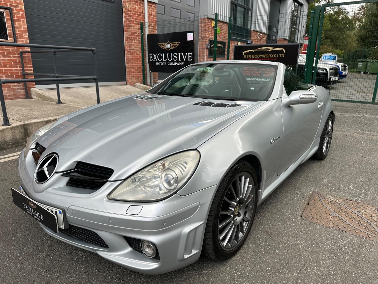 Used Mercedes-Benz SLK 2005 for sale - 77637764: Photo 8