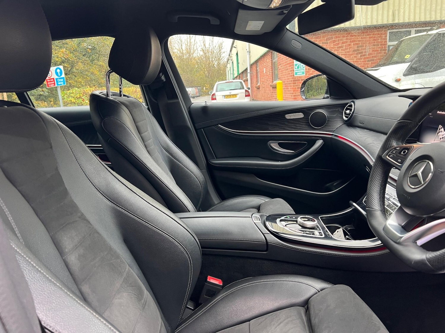 Used Mercedes-Benz E Class 2016 for sale - 76513191: Photo 14