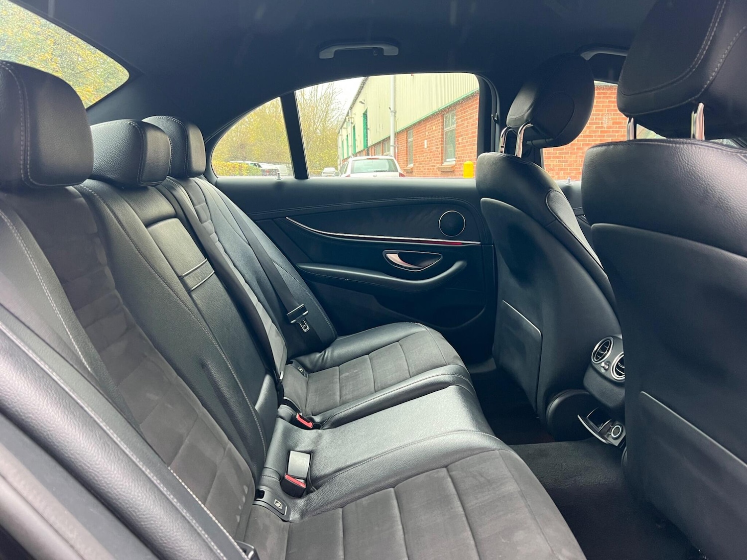 Used Mercedes-Benz E Class 2016 for sale - 76513191: Photo 23