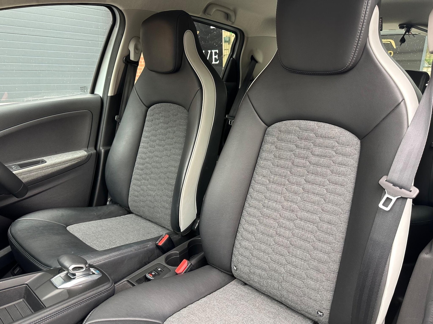 Used Renault Zoe 2020 for sale - 77783869: Photo 33