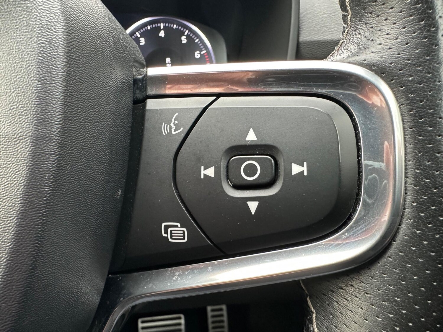 Used Volvo XC40 2019 for sale - 76151958: Photo 35