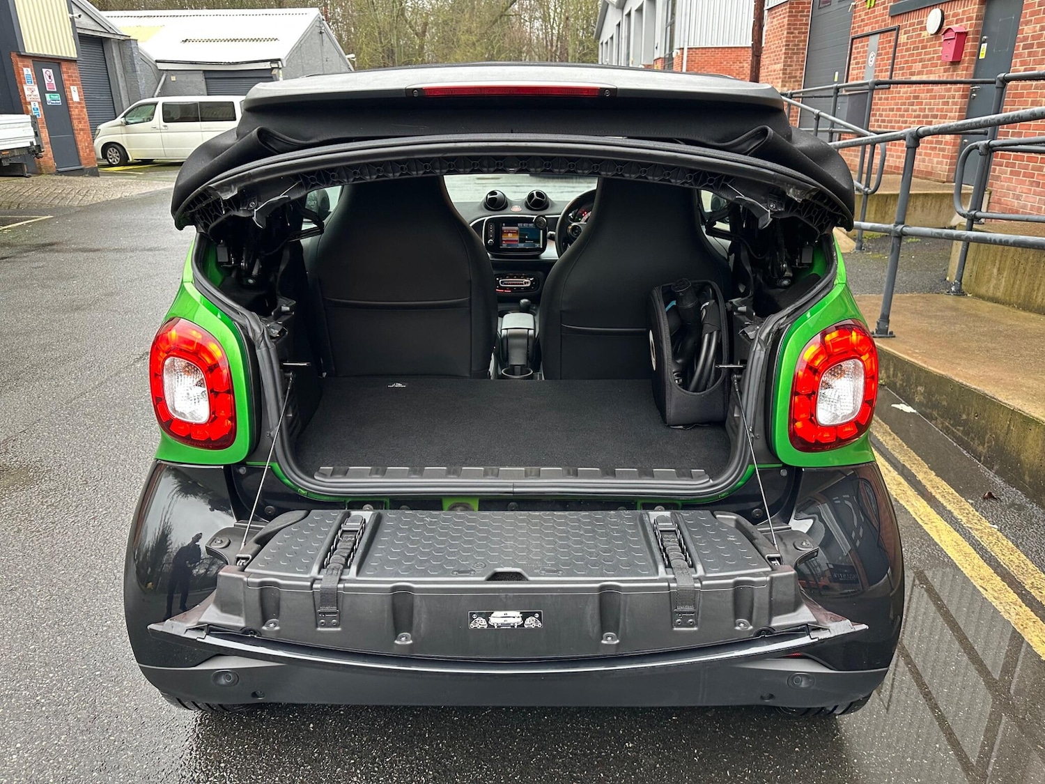 Used smart fortwo 2017 for sale - 77549648: Photo 11