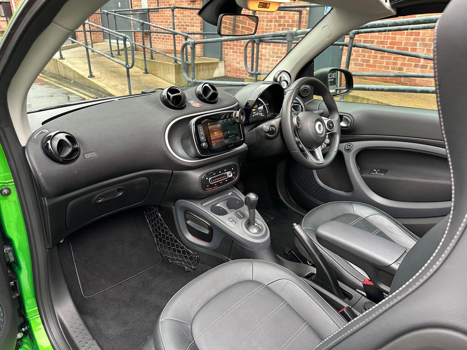 Used smart fortwo 2017 for sale - 77549648: Photo 17