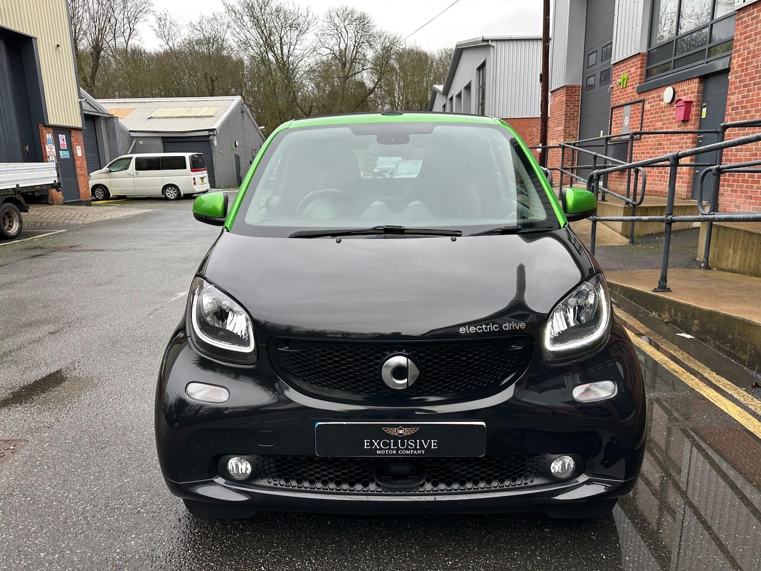 Used smart fortwo 2017 for sale - 77549648: Photo 2