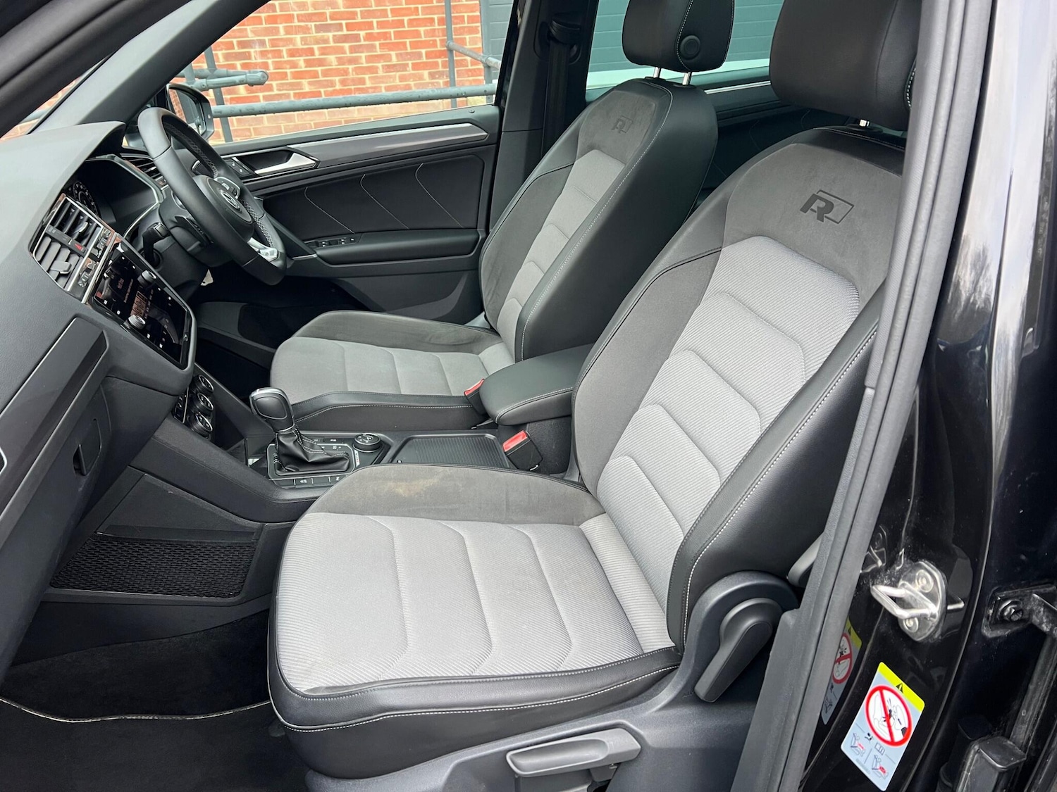 Used Volkswagen Tiguan 2017 for sale - 76689327: Photo 23