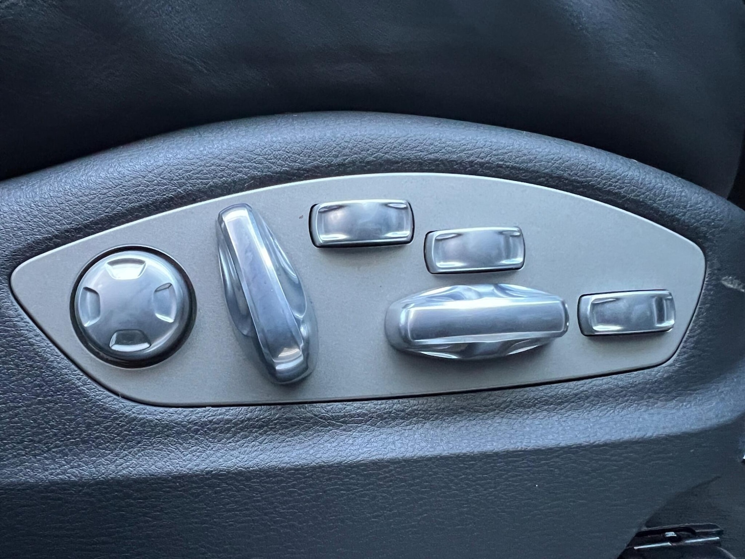 Used Porsche Macan 2015 for sale - 77016167: Photo 22