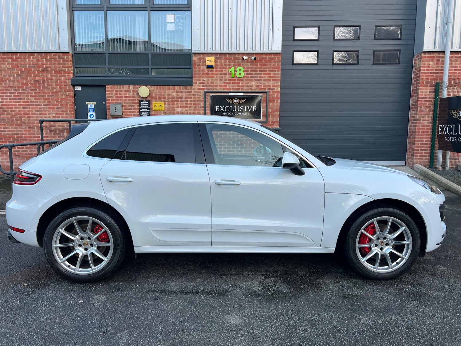 Used Porsche Macan 2015 for sale - 77016167: Photo 3
