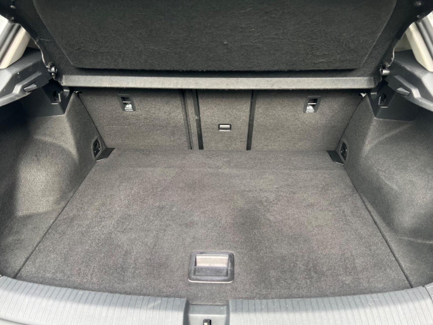 Used Volkswagen T-Roc 2018 for sale - 76151174: Photo 15