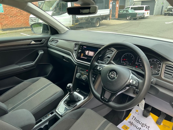 Used Volkswagen T-Roc 2018 for sale - 76151174: Photo 18