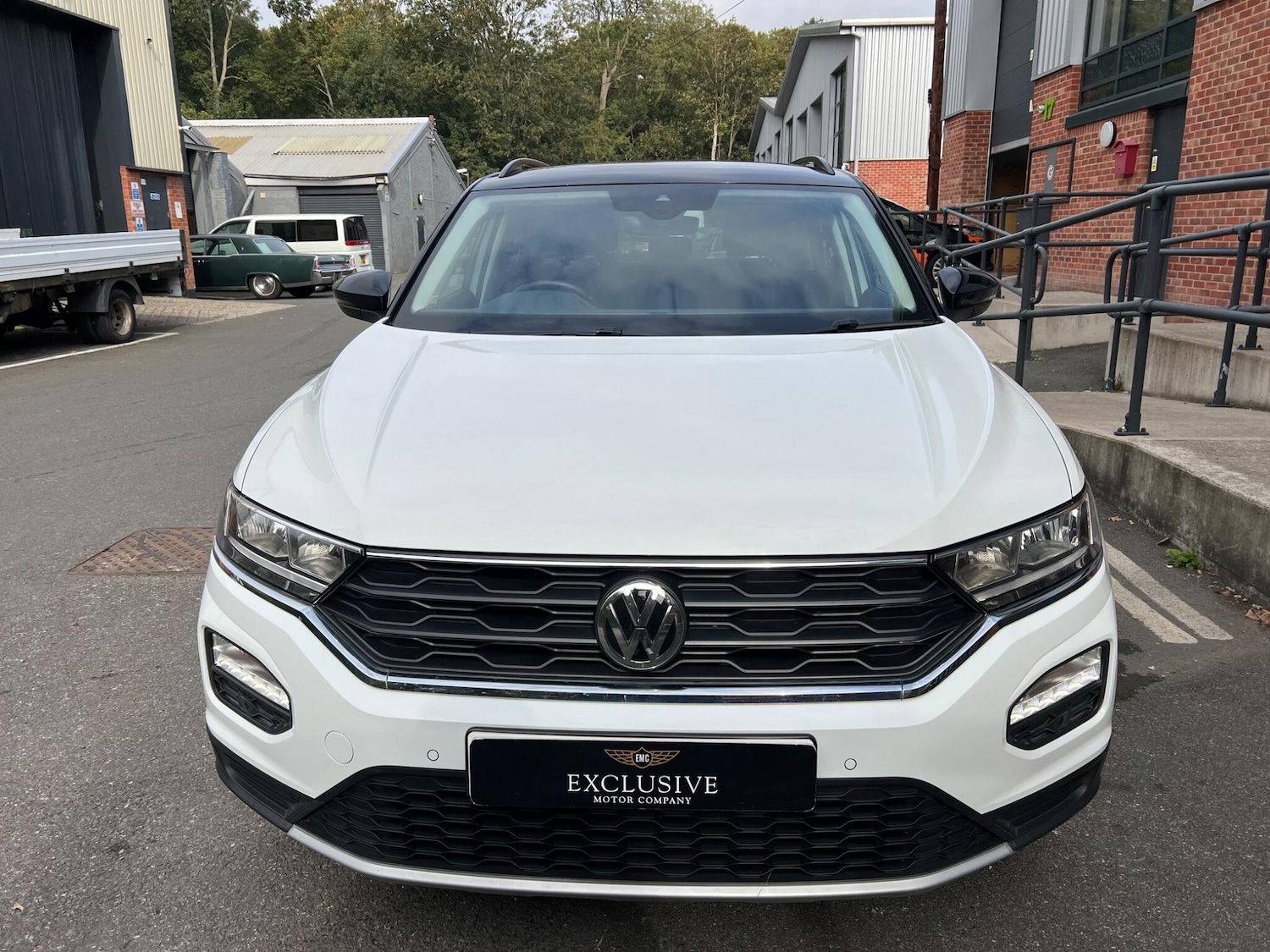 Used Volkswagen T-Roc 2018 for sale - 76151174: Photo 2
