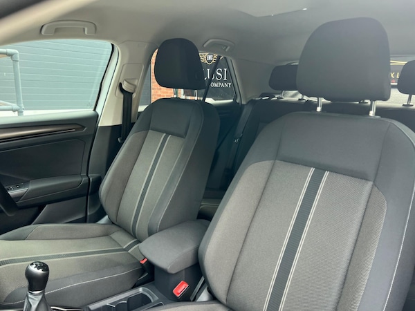Used Volkswagen T-Roc 2018 for sale - 76151174: Photo 22