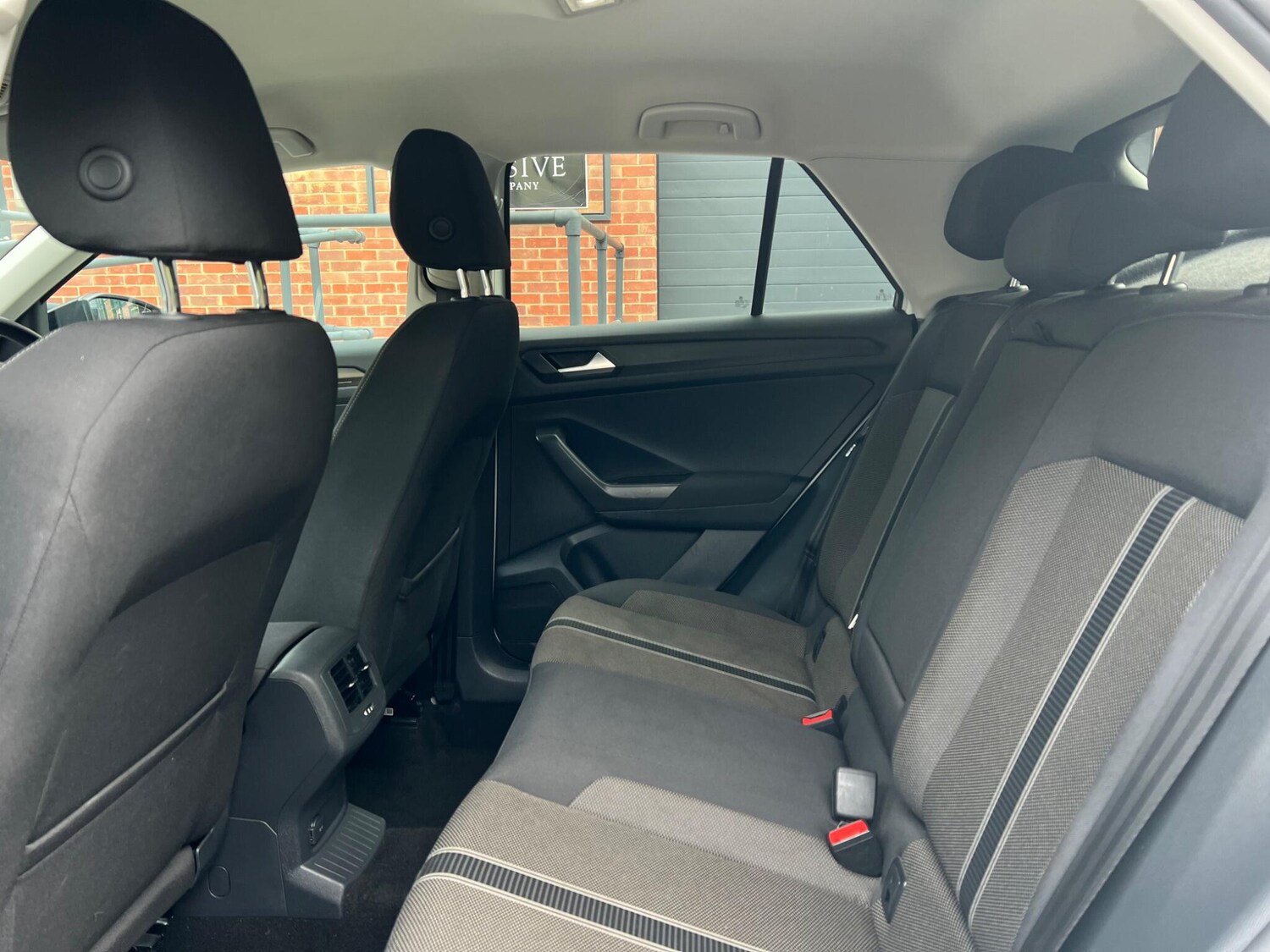 Used Volkswagen T-Roc 2018 for sale - 76151174: Photo 23