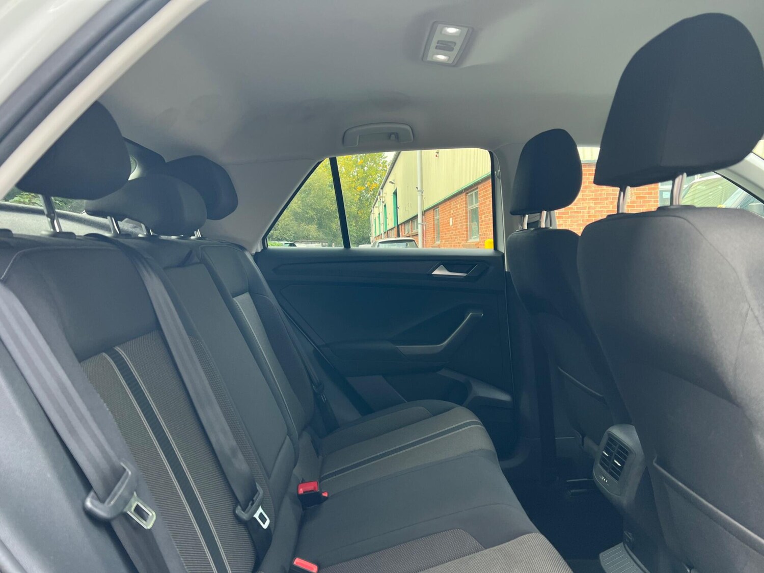 Used Volkswagen T-Roc 2018 for sale - 76151174: Photo 26