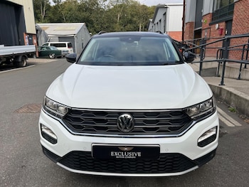 Used Volkswagen T-Roc 2018 for sale - 76151174: Photo 2