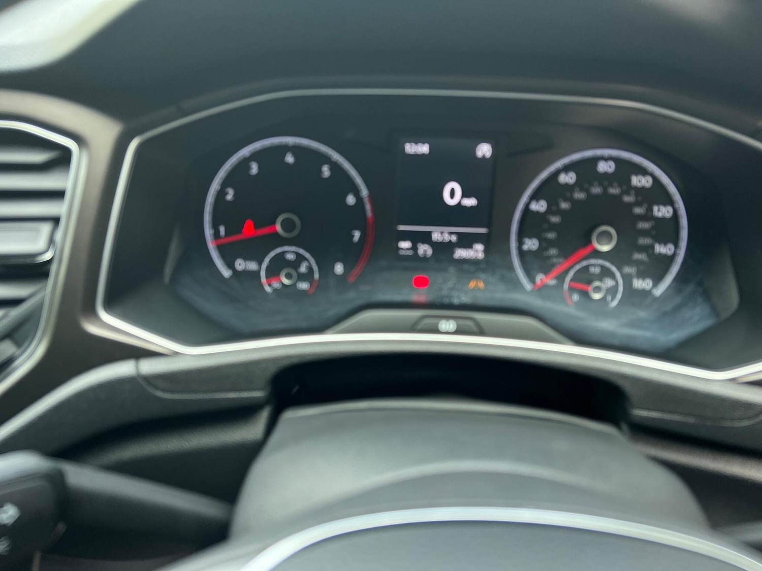 Used Volkswagen T-Roc 2018 for sale - 76151174: Photo 30