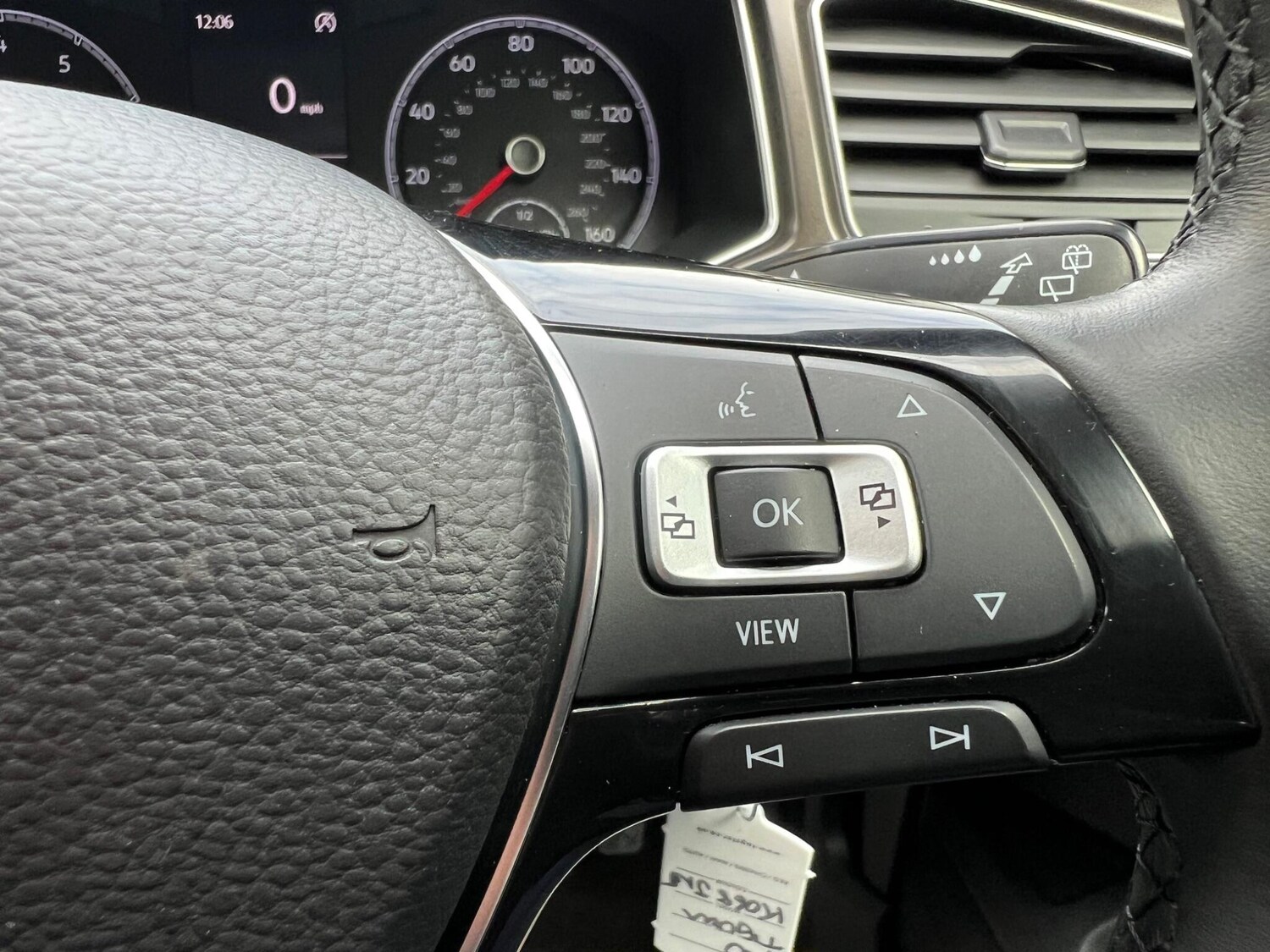 Used Volkswagen T-Roc 2018 for sale - 76151174: Photo 40