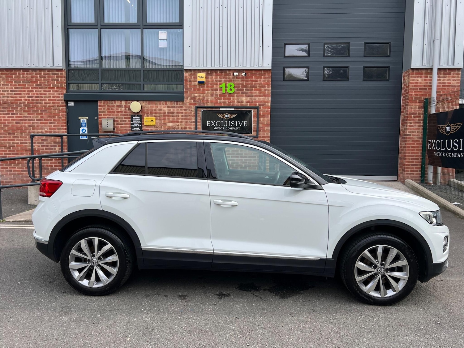 Used Volkswagen T-Roc 2018 for sale - 76151174: Photo 6