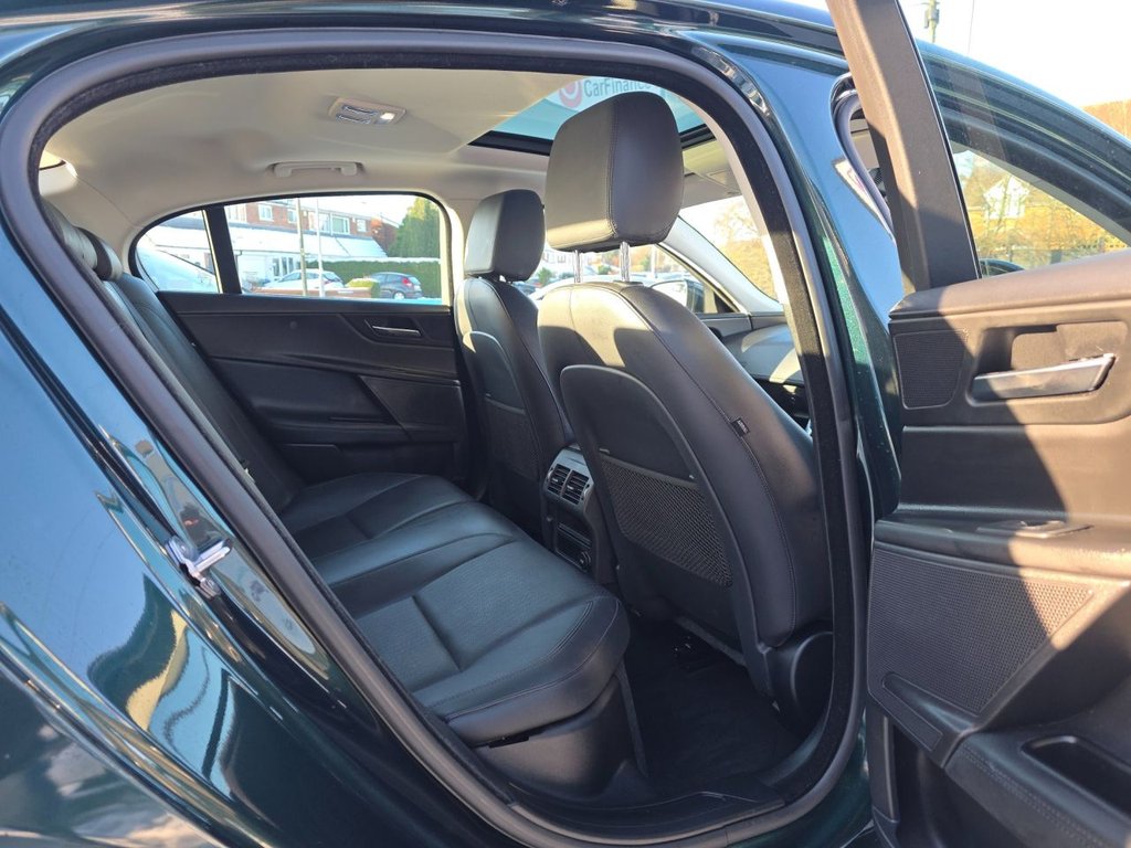 Used Jaguar XE 2015 for sale - 77133177: Photo 18