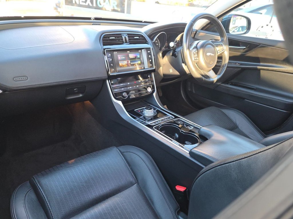 Used Jaguar XE 2015 for sale - 77133177: Photo 25