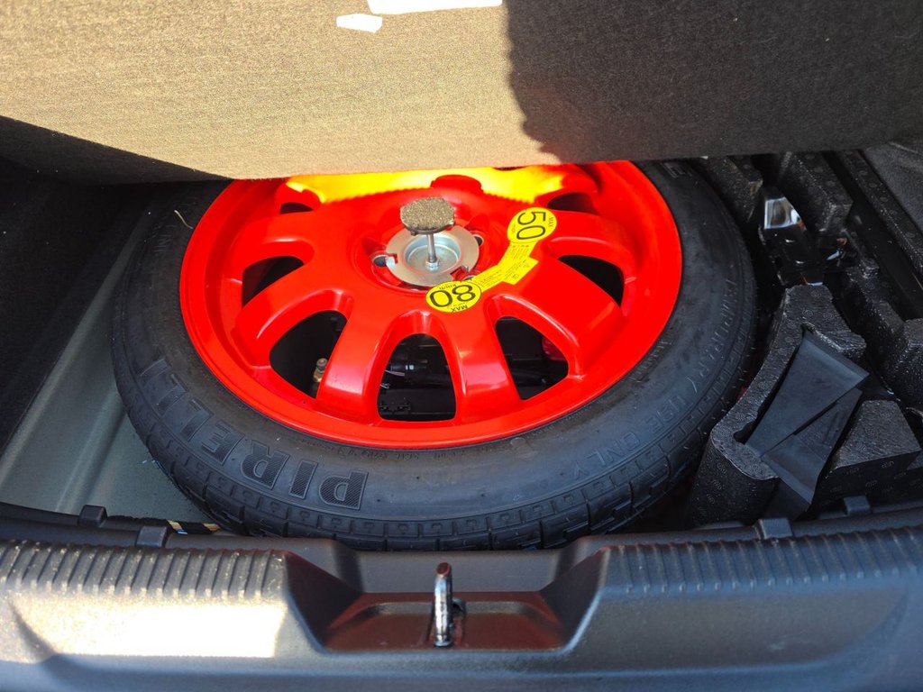 Used Jaguar XE 2015 for sale - 77133177: Photo 29