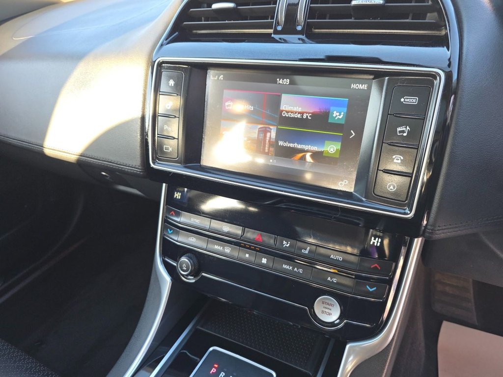 Used Jaguar XE 2015 for sale - 77133177: Photo 32