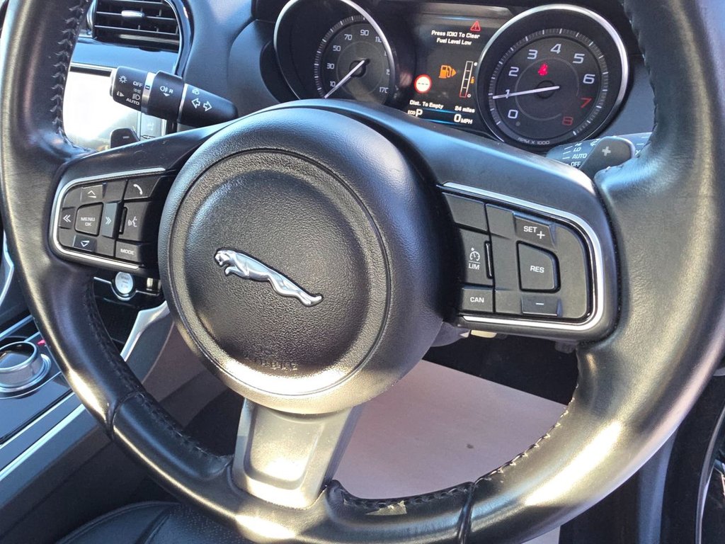 Used Jaguar XE 2015 for sale - 77133177: Photo 34