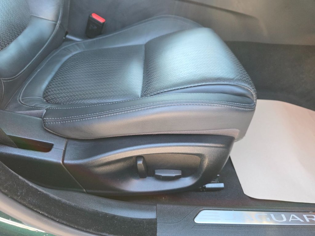 Used Jaguar XE 2015 for sale - 77133177: Photo 36