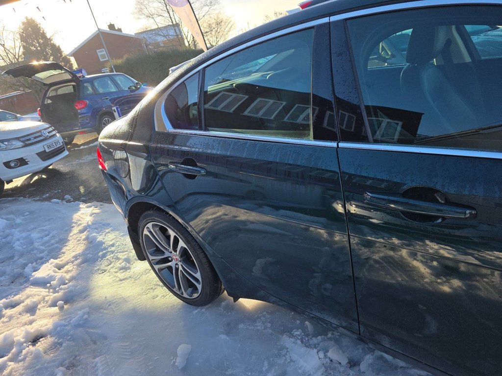 Used Jaguar XE 2015 for sale - 77133177: Photo 7