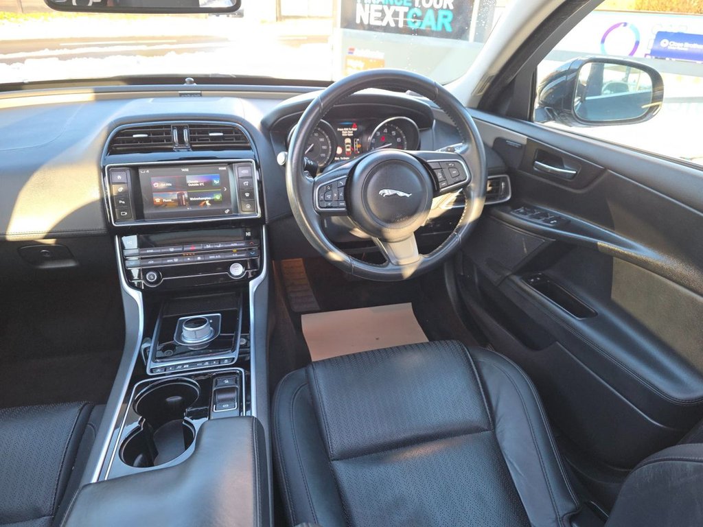 Used Jaguar XE 2015 for sale - 77133177: Photo 9