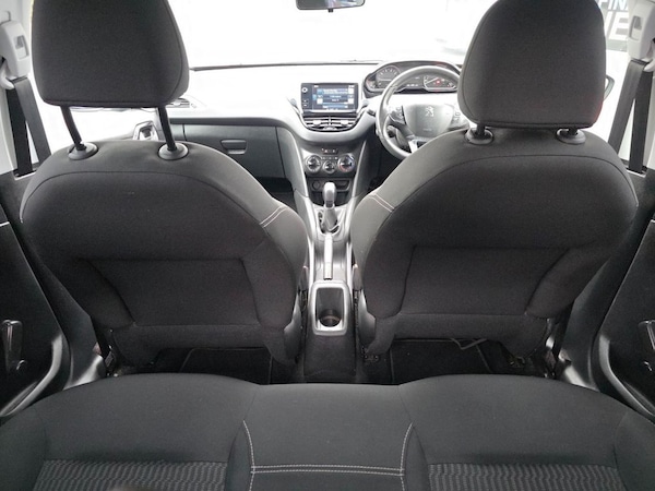 Used Peugeot 208 2017 for sale - 76223421: Photo 15