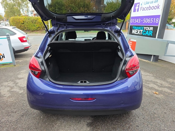 Used Peugeot 208 2017 for sale - 76223421: Photo 19