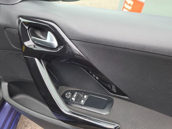 Used Peugeot 208 2017 for sale - 76223421: Photo 31