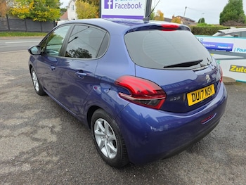 Used Peugeot 208 2017 for sale - 76223421: Photo 4