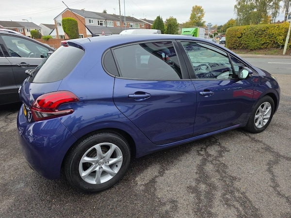 Used Peugeot 208 2017 for sale - 76223421: Photo 5