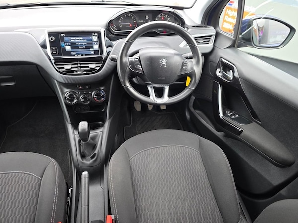Used Peugeot 208 2017 for sale - 76223421: Photo 8