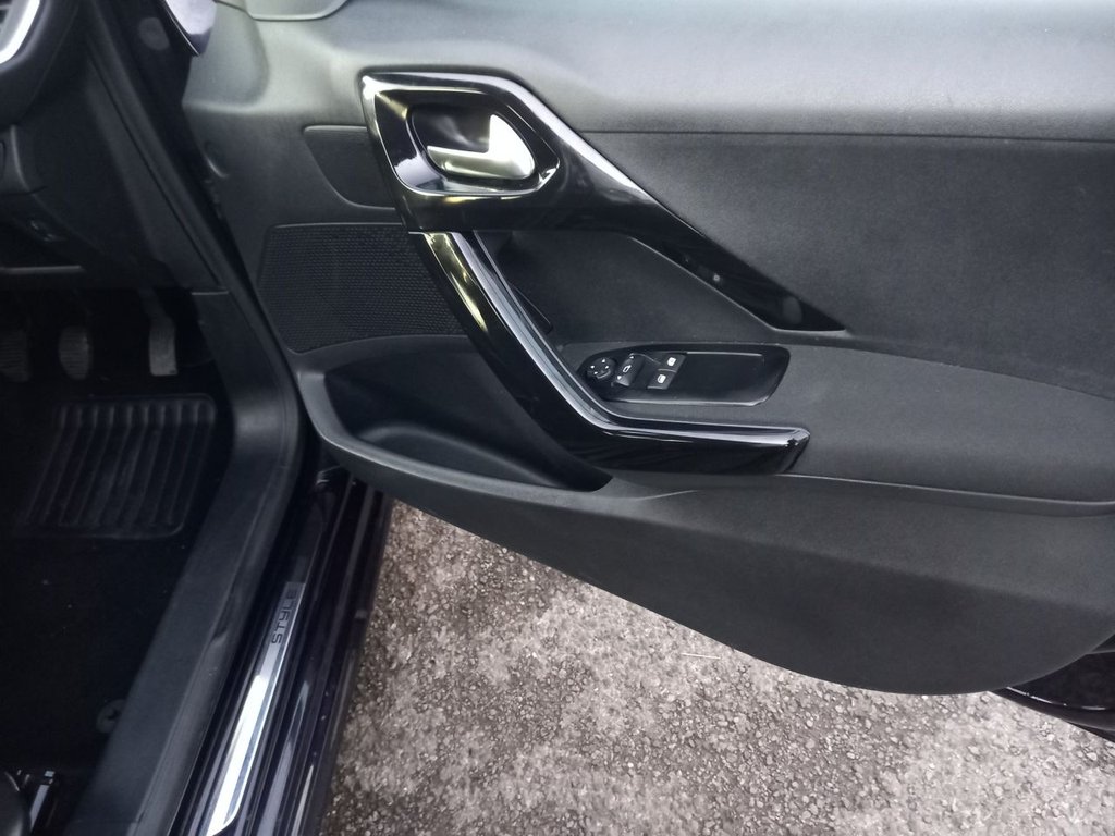 Used Peugeot 208 2015 for sale - 77010165: Photo 14