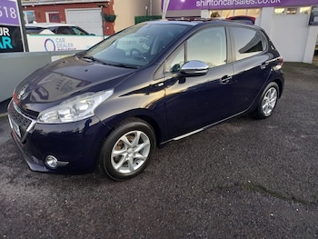 Used Peugeot 208 2015 for sale - 77010165: Photo
