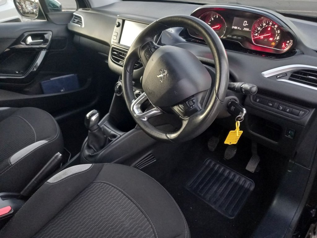 Used Peugeot 208 2015 for sale - 77010165: Photo 3