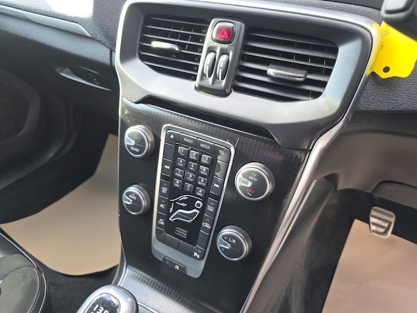 Used Volvo V40 2016 for sale - 76185263: Photo 14