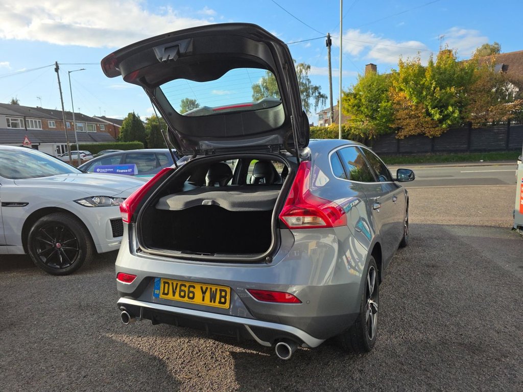 Used Volvo V40 2016 for sale - 76185263: Photo 17