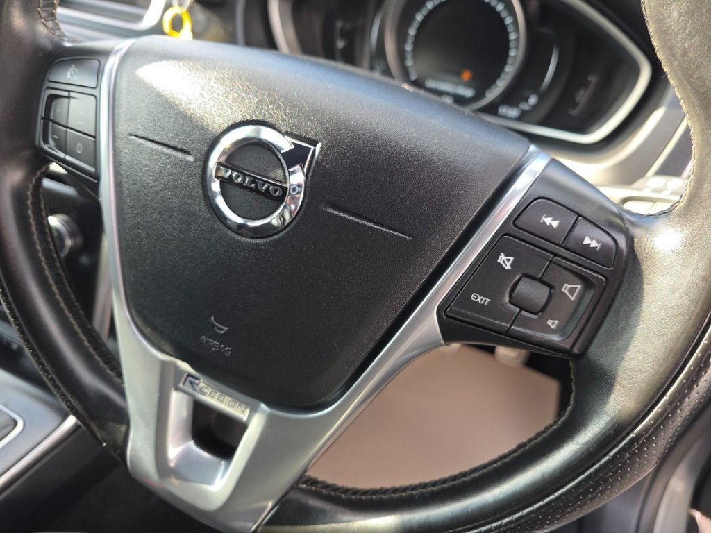 Used Volvo V40 2016 for sale - 76185263: Photo 28