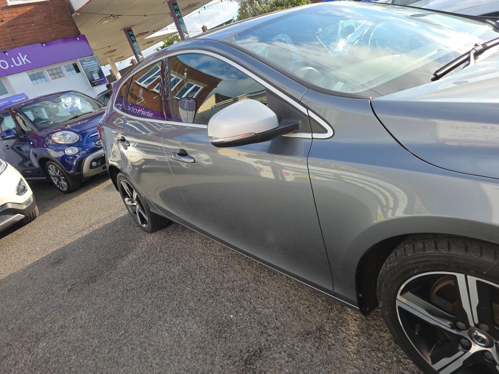 Used Volvo V40 2016 for sale - 76185263: Photo 5