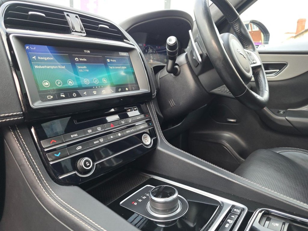 Used Jaguar F-Pace 2019 for sale - 75950685: Photo 30