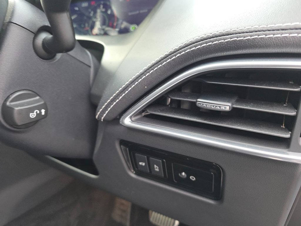 Used Jaguar F-Pace 2019 for sale - 75950685: Photo 39