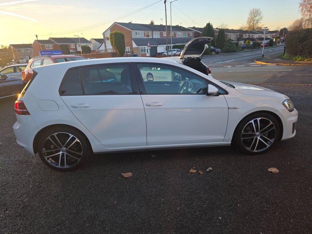 Used Volkswagen Golf 2015 for sale - 76910353: Photo 15