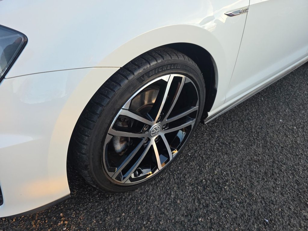 Used Volkswagen Golf 2015 for sale - 76910353: Photo 24