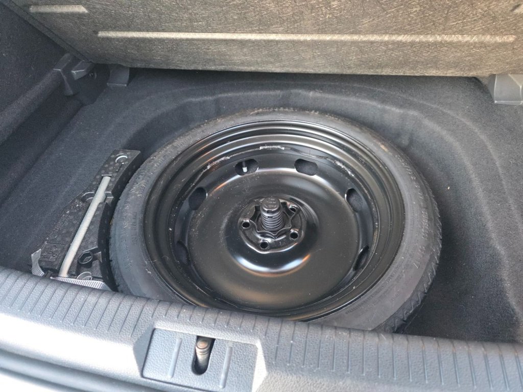 Used Volkswagen Golf 2015 for sale - 76910353: Photo 32