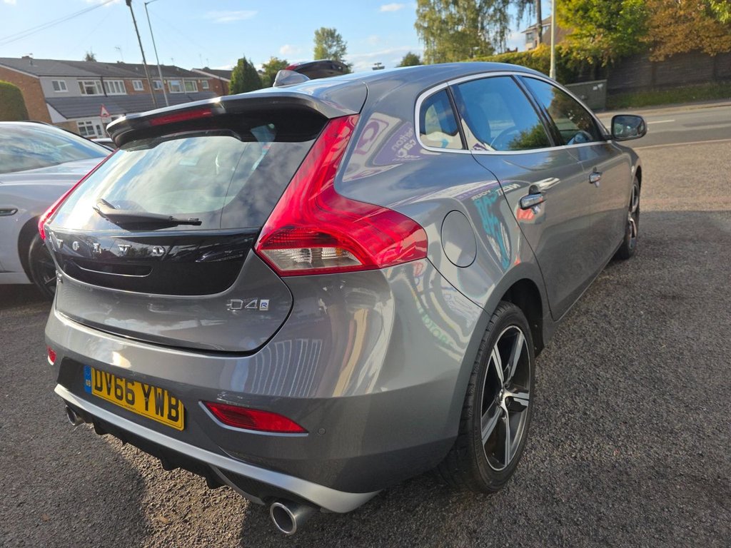 Used Volvo V40 2016 for sale - 76092540: Photo 2