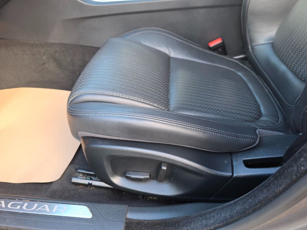 Used Jaguar XE 2016 for sale - 76496491: Photo 16